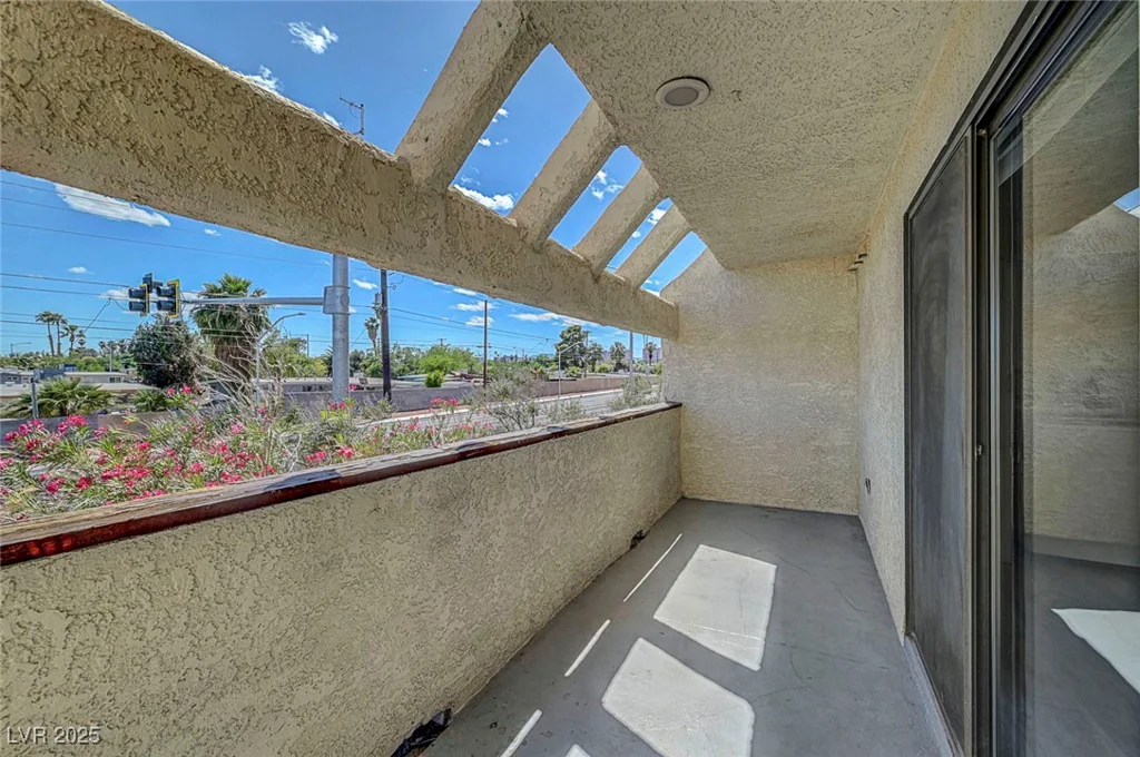 2080 Karen, Las Vegas, NV 89169