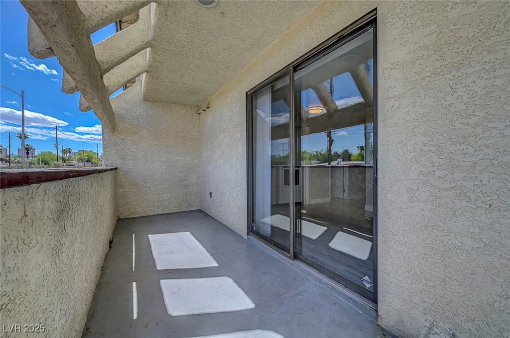 2080 Karen, Las Vegas, NV 89169