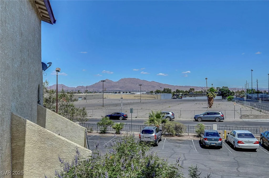 2080 Karen, Las Vegas, NV 89169