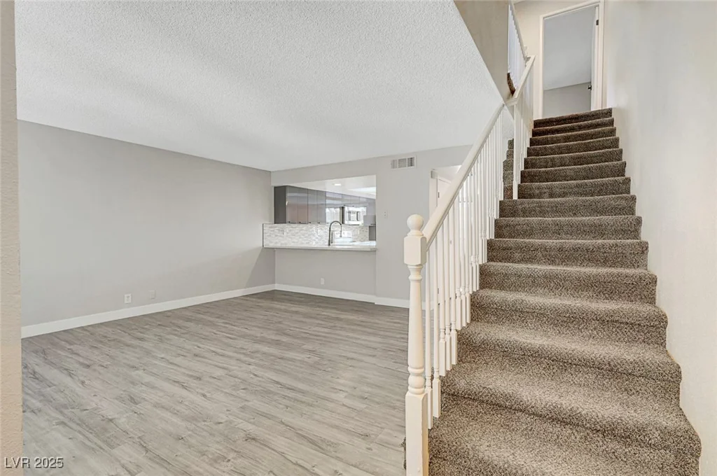 2080 Karen, Las Vegas, NV 89169