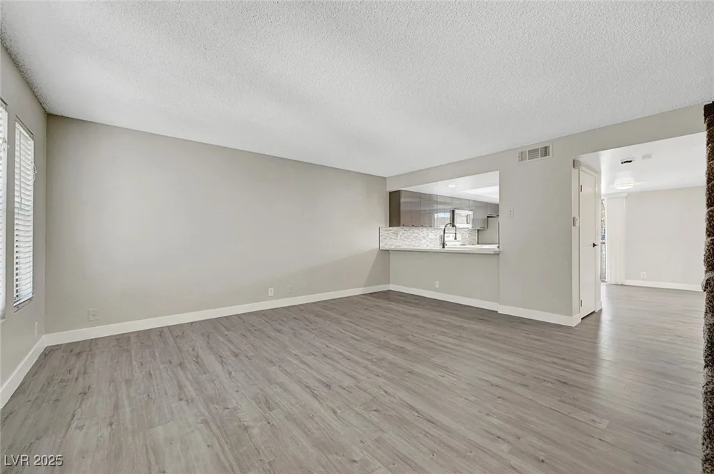 2080 Karen, Las Vegas, NV 89169