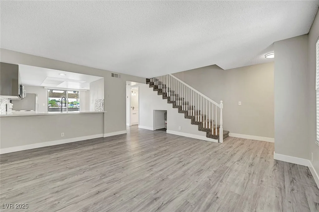 2080 Karen, Las Vegas, NV 89169