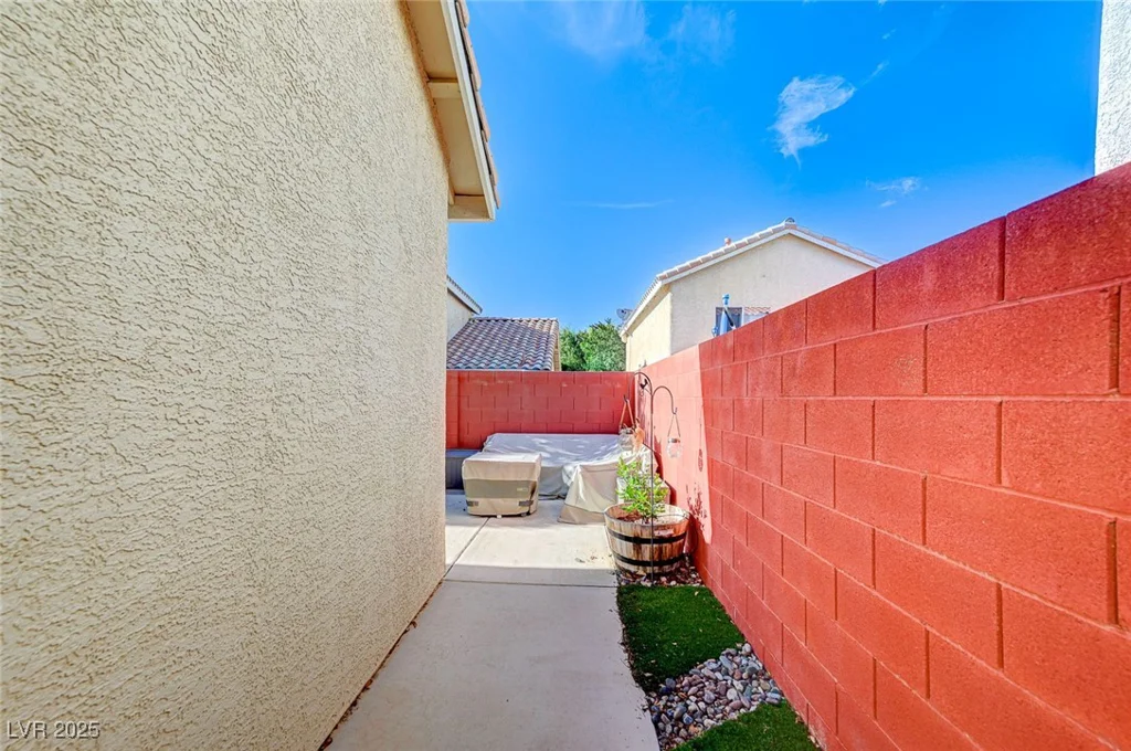 10372 Timber Canyon, Las Vegas, NV 89129