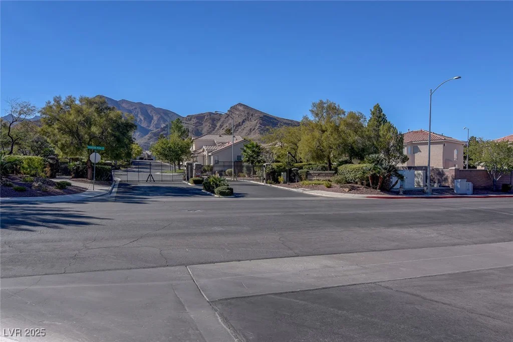 10372 Timber Canyon, Las Vegas, NV 89129
