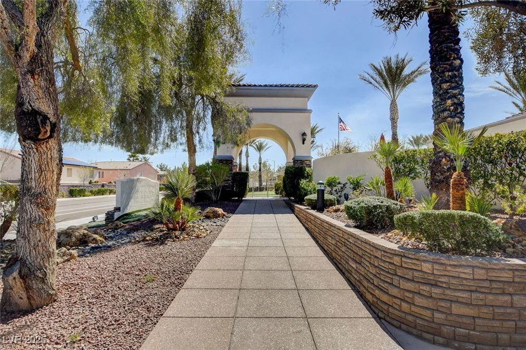 10372 Timber Canyon, Las Vegas, NV 89129