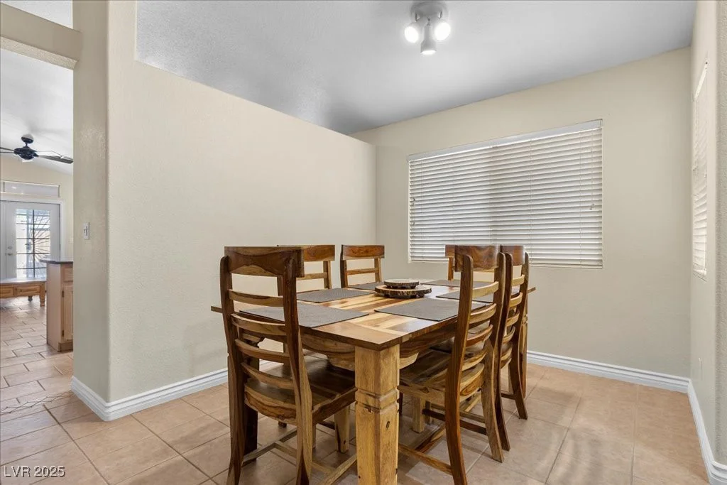 5937 Round Castle, Las Vegas, NV 89130