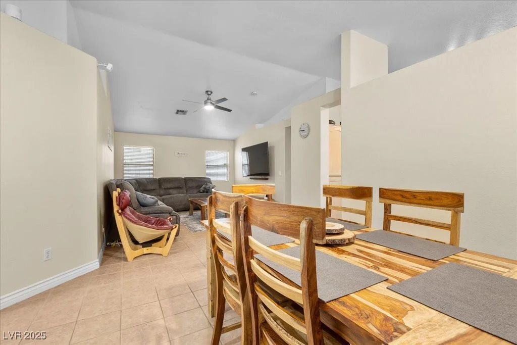 5937 Round Castle, Las Vegas, NV 89130