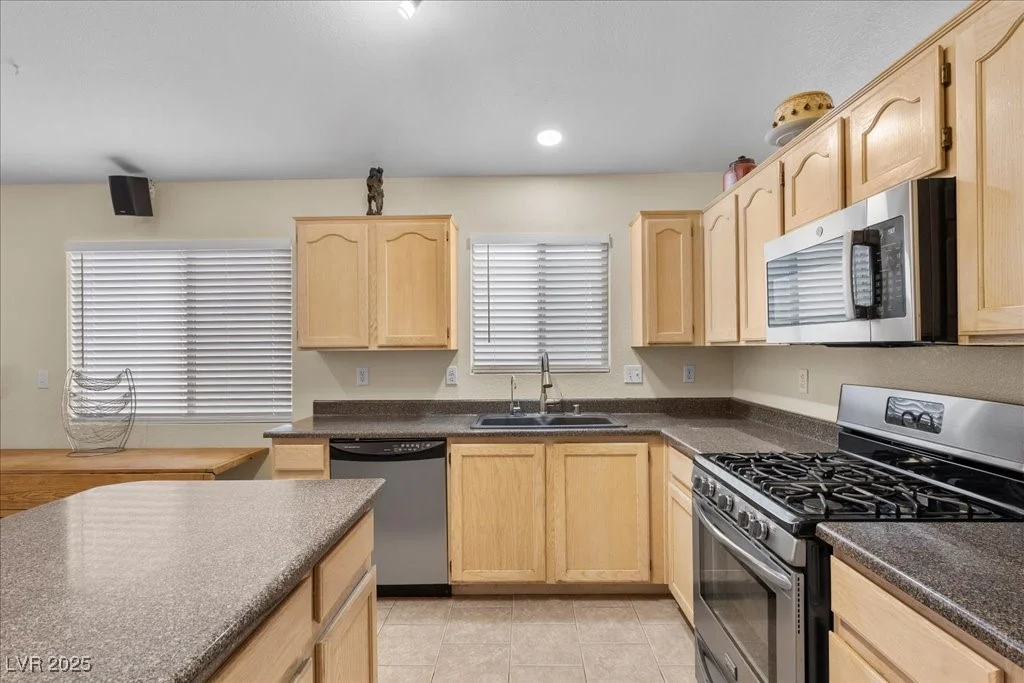 5937 Round Castle, Las Vegas, NV 89130