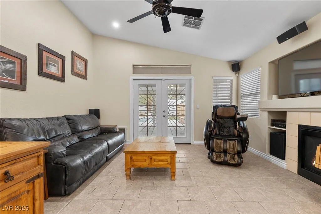 5937 Round Castle, Las Vegas, NV 89130