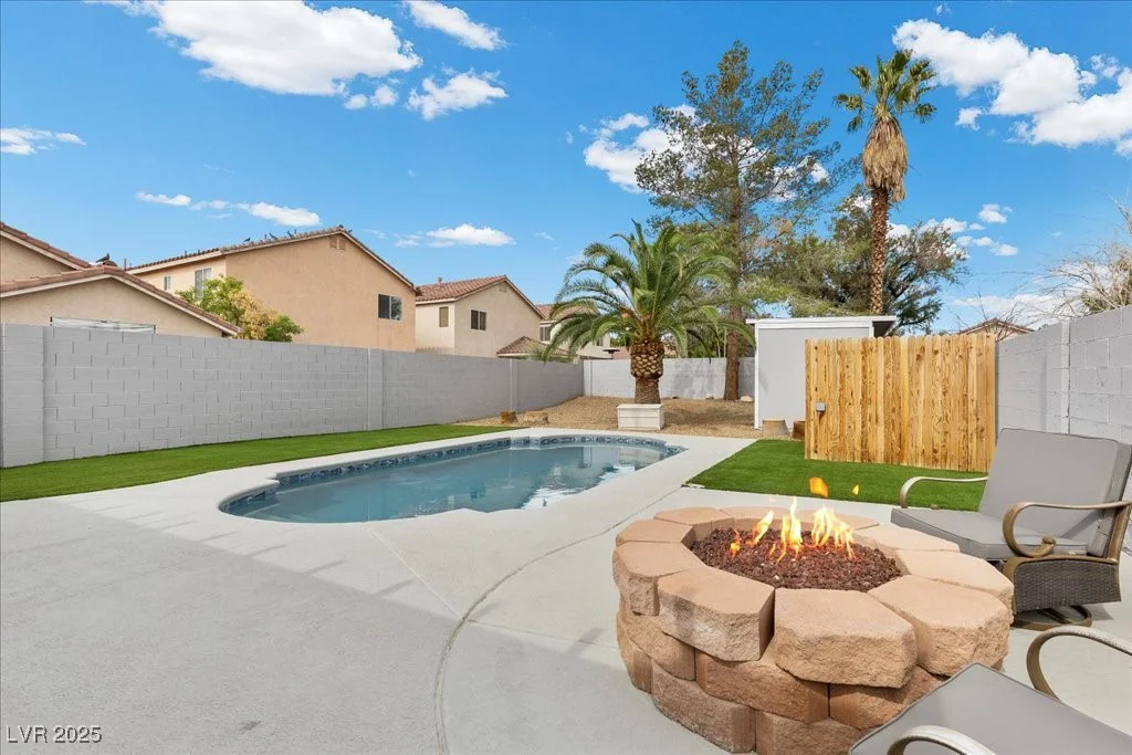 5937 Round Castle, Las Vegas, NV 89130