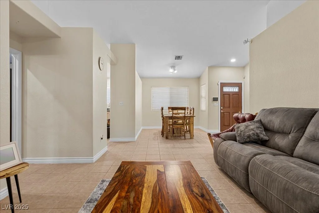 5937 Round Castle, Las Vegas, NV 89130