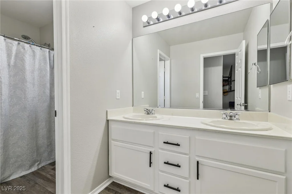 914 Appaloosa Hills, North Las Vegas, NV 89081