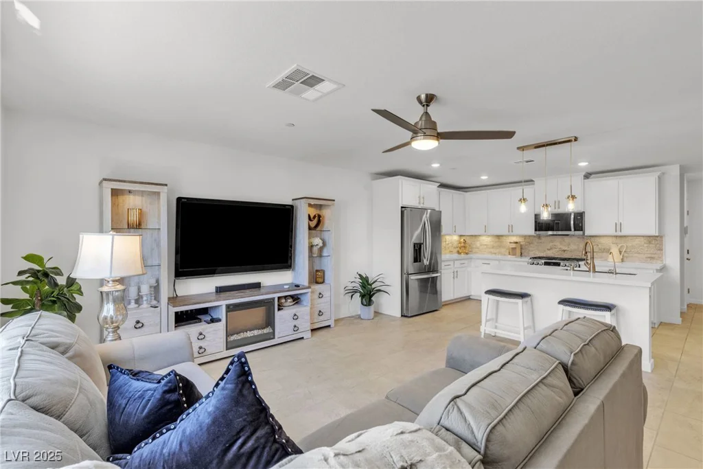 9605 Oliver Hills, Las Vegas, NV 89143