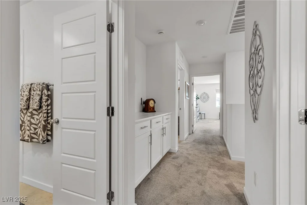 9605 Oliver Hills, Las Vegas, NV 89143