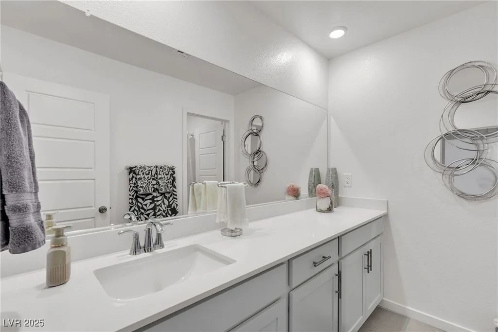 9605 Oliver Hills, Las Vegas, NV 89143