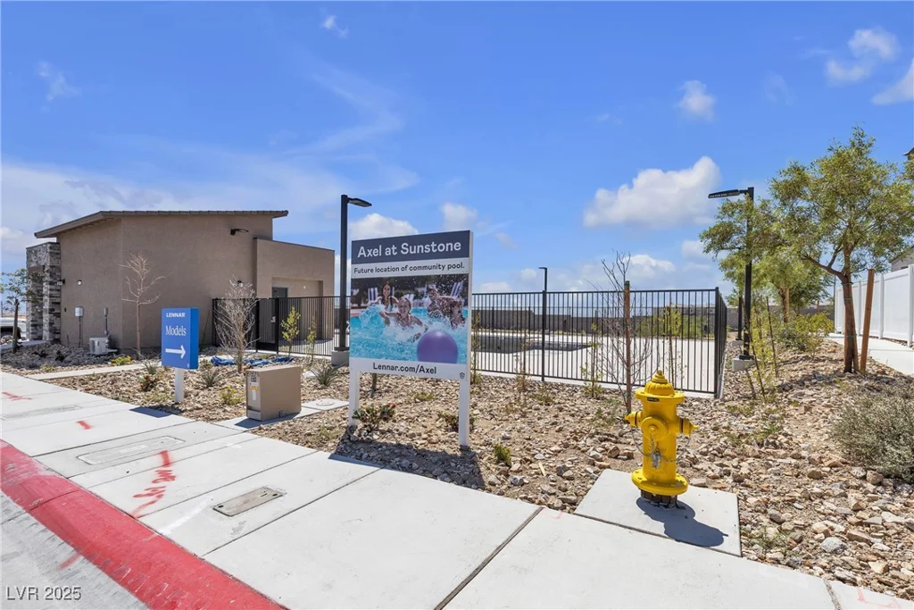 9605 Oliver Hills, Las Vegas, NV 89143