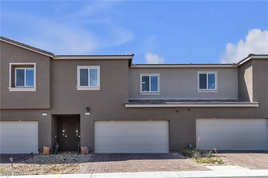 9605 Oliver Hills, Las Vegas, NV 89143