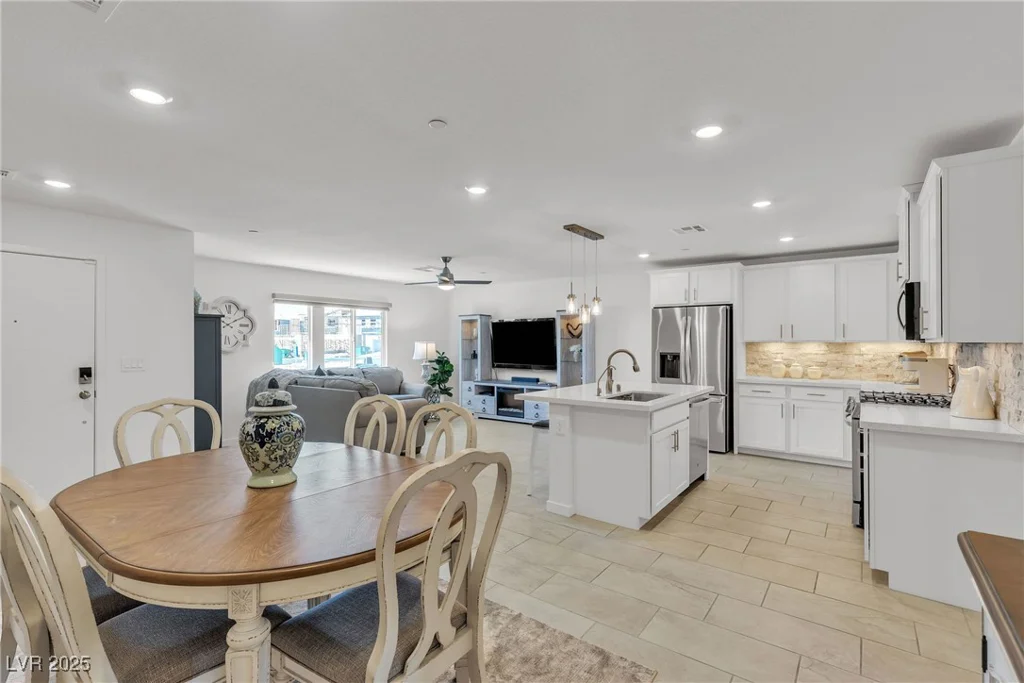 9605 Oliver Hills, Las Vegas, NV 89143
