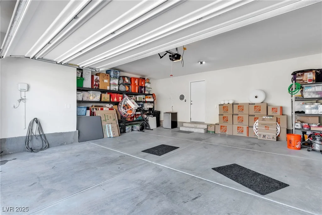 9605 Oliver Hills, Las Vegas, NV 89143