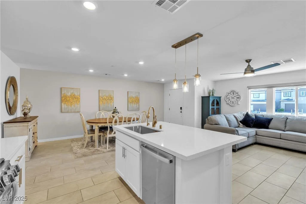 9605 Oliver Hills, Las Vegas, NV 89143