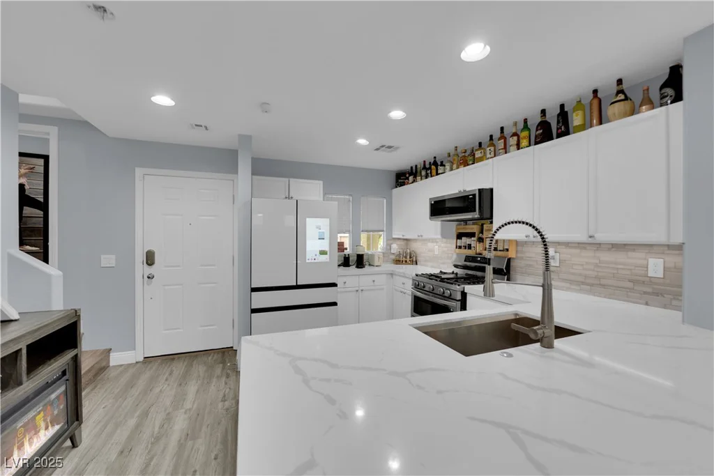 9141 Careful Canvas, Las Vegas, NV 89149
