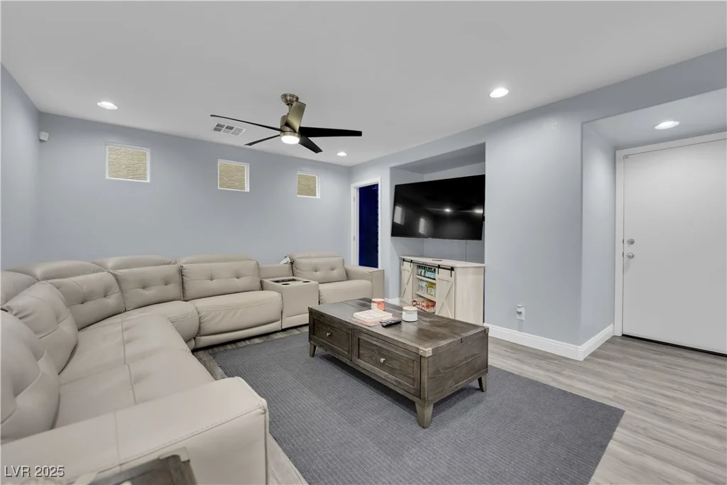 9141 Careful Canvas, Las Vegas, NV 89149
