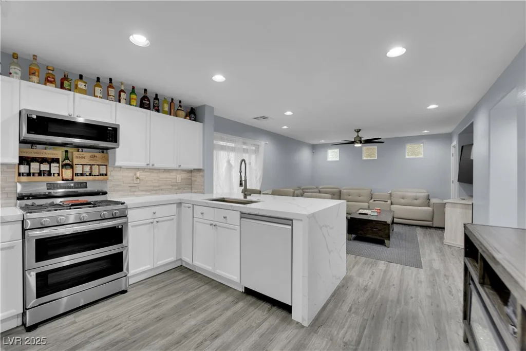 9141 Careful Canvas, Las Vegas, NV 89149