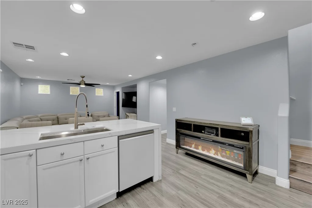 9141 Careful Canvas, Las Vegas, NV 89149