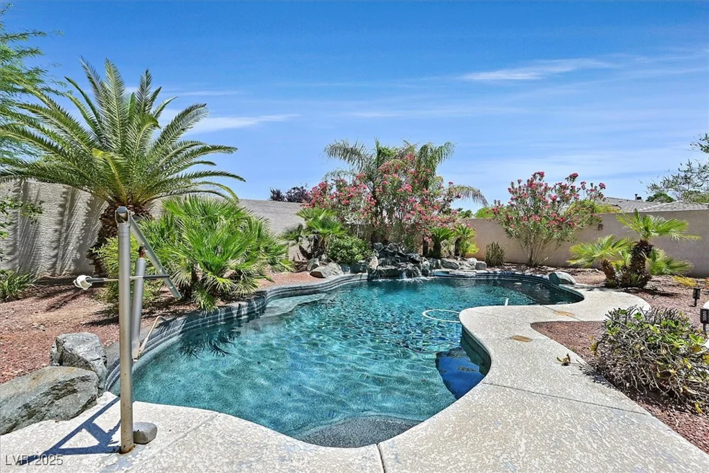 7986 Merlewood, Las Vegas, NV 89117
