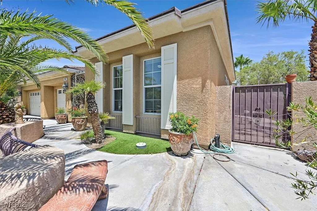 7986 Merlewood, Las Vegas, NV 89117
