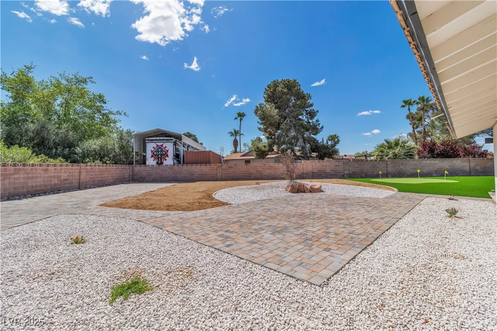 4061 Eldorado, Las Vegas, NV 89139