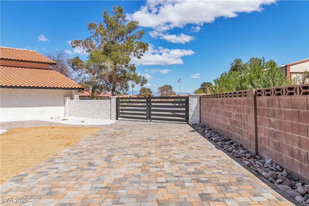 4061 Eldorado, Las Vegas, NV 89139