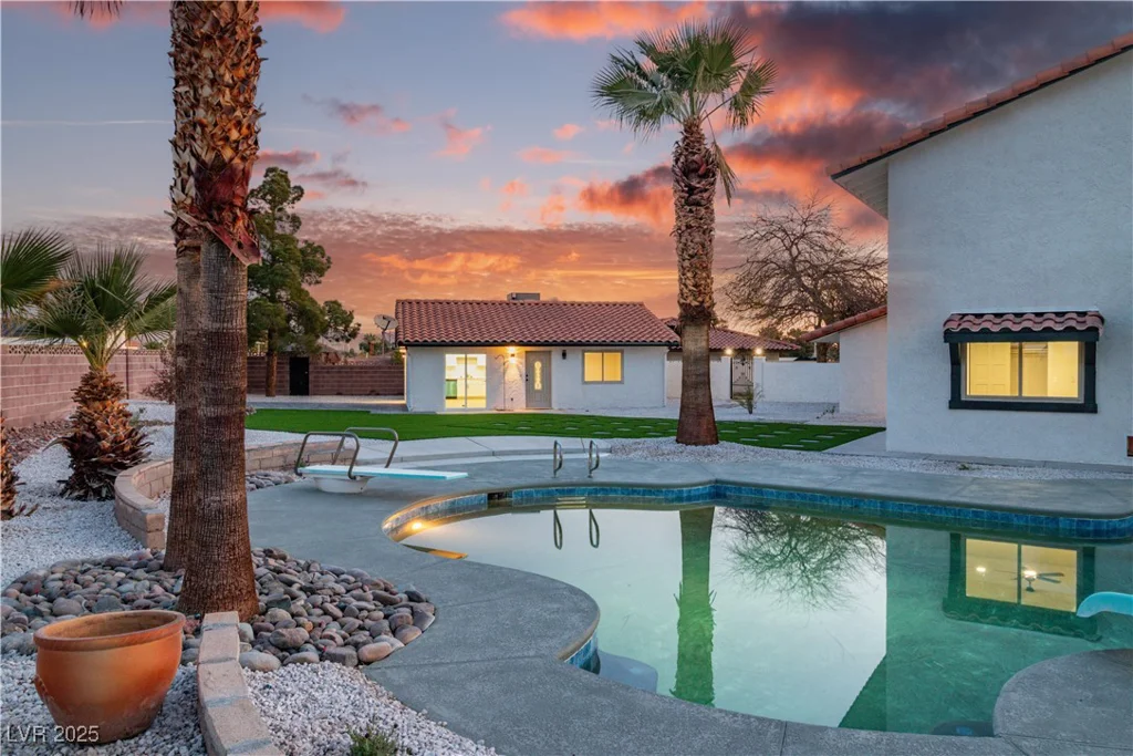 4061 Eldorado, Las Vegas, NV 89139