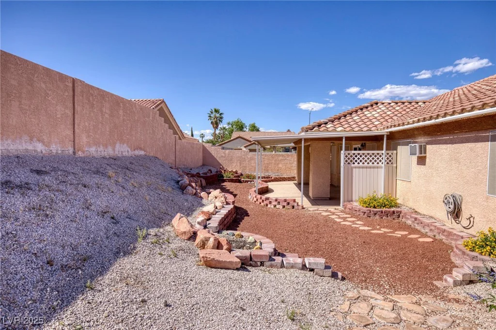 5441 Rose Hills, Las Vegas, NV 89149