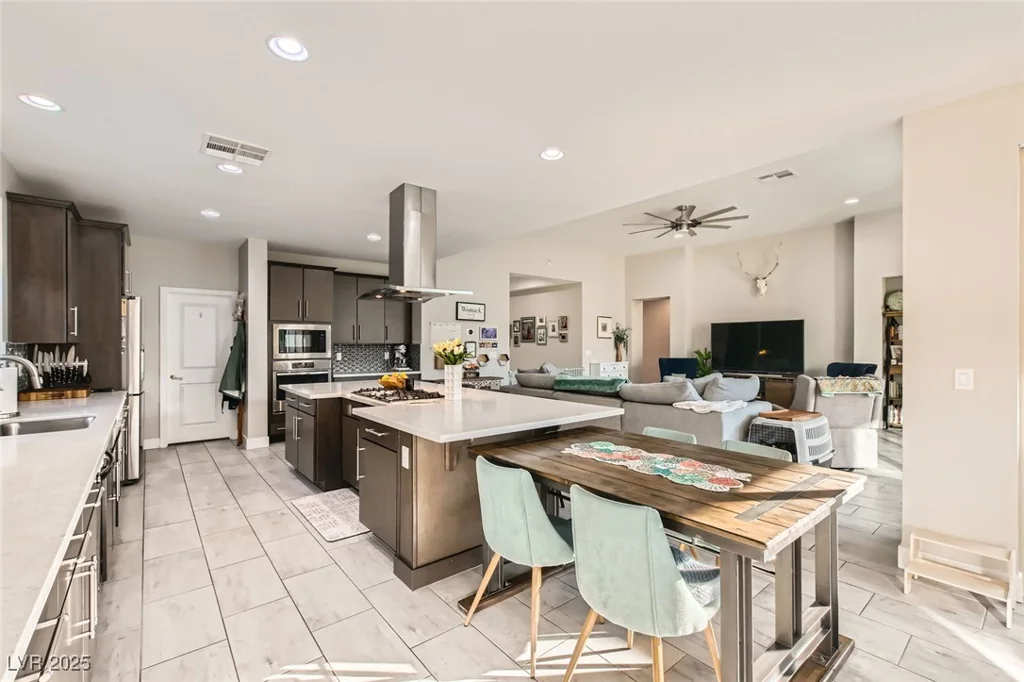 9765 Skye Star, Las Vegas, NV 89166