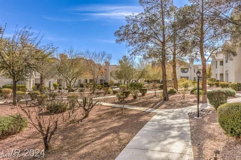 7912 Foxwood, Las Vegas, NV 89145