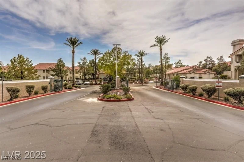7912 Foxwood, Las Vegas, NV 89145