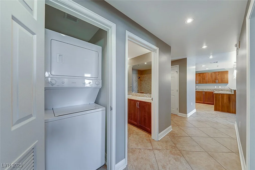 150 LAS VEGAS, North Las Vegas, NV 89101
