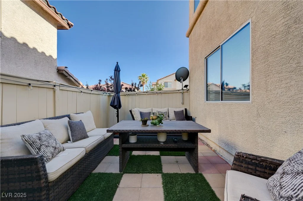 10342 Adrianna, Las Vegas, NV 89129