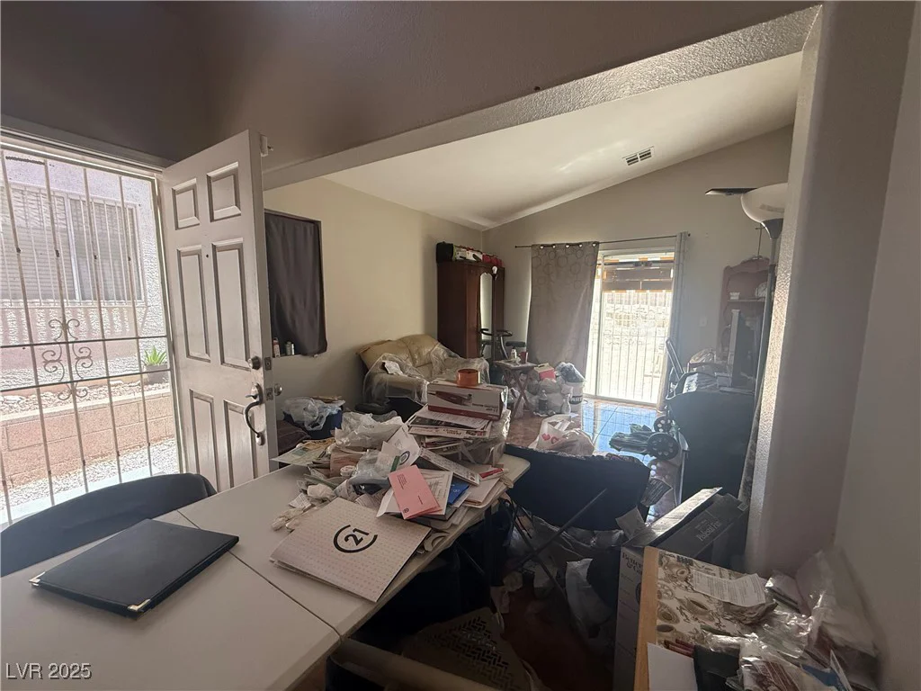 6287 Stone Hollow, Las Vegas, NV 89156