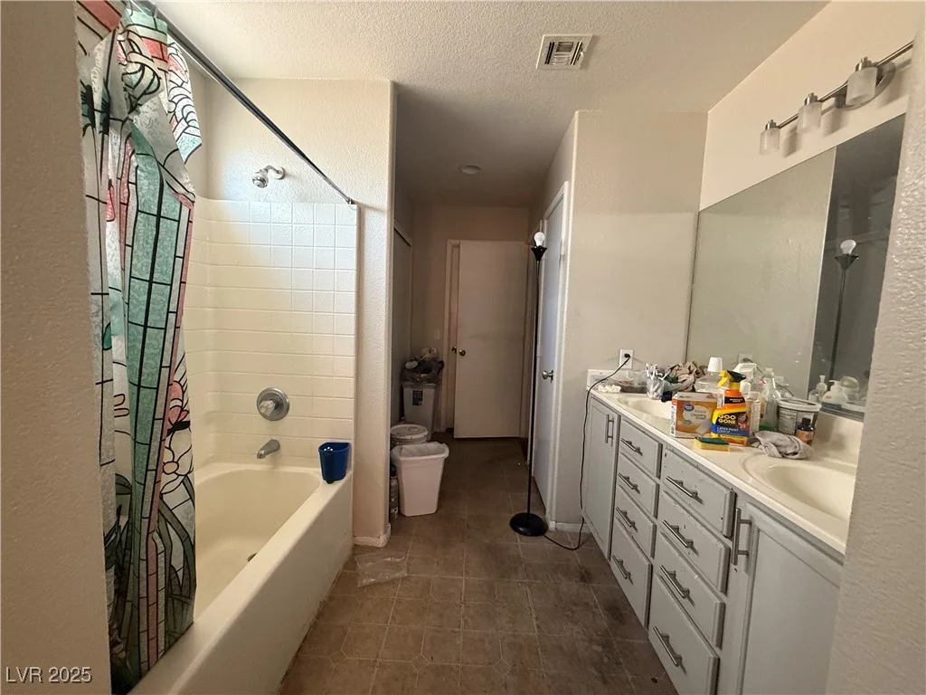 6287 Stone Hollow, Las Vegas, NV 89156