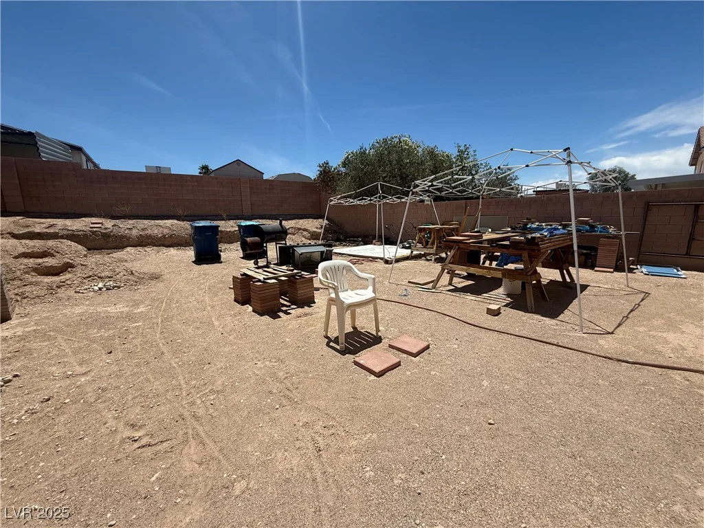 6287 Stone Hollow, Las Vegas, NV 89156