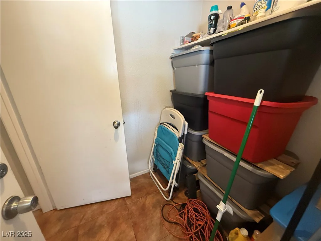 6287 Stone Hollow, Las Vegas, NV 89156