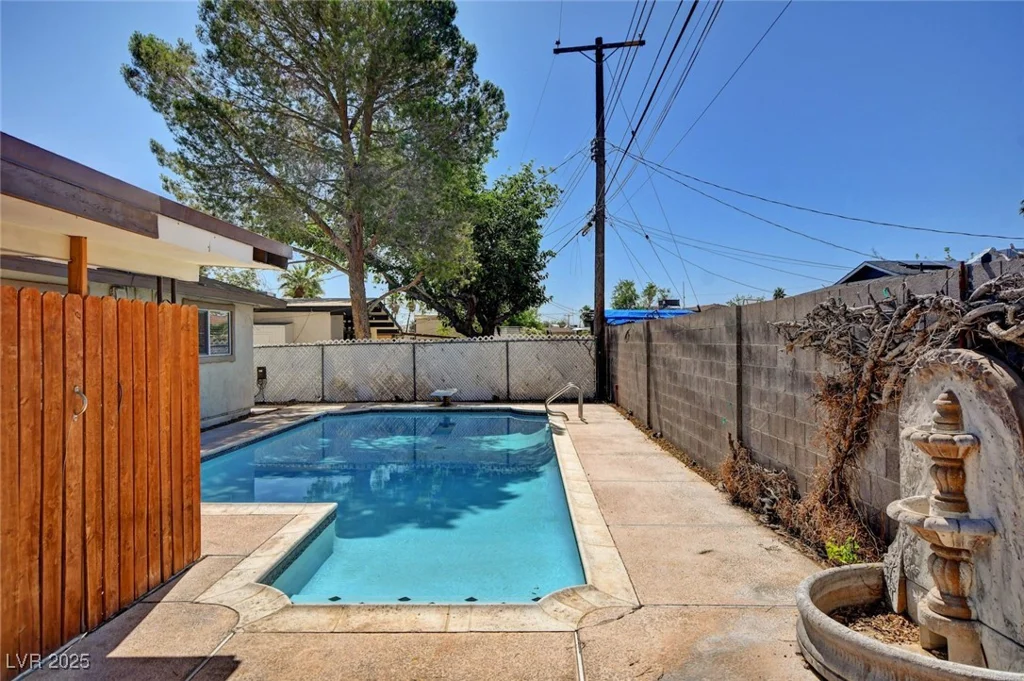 6225 Rassler, Las Vegas, NV 89107