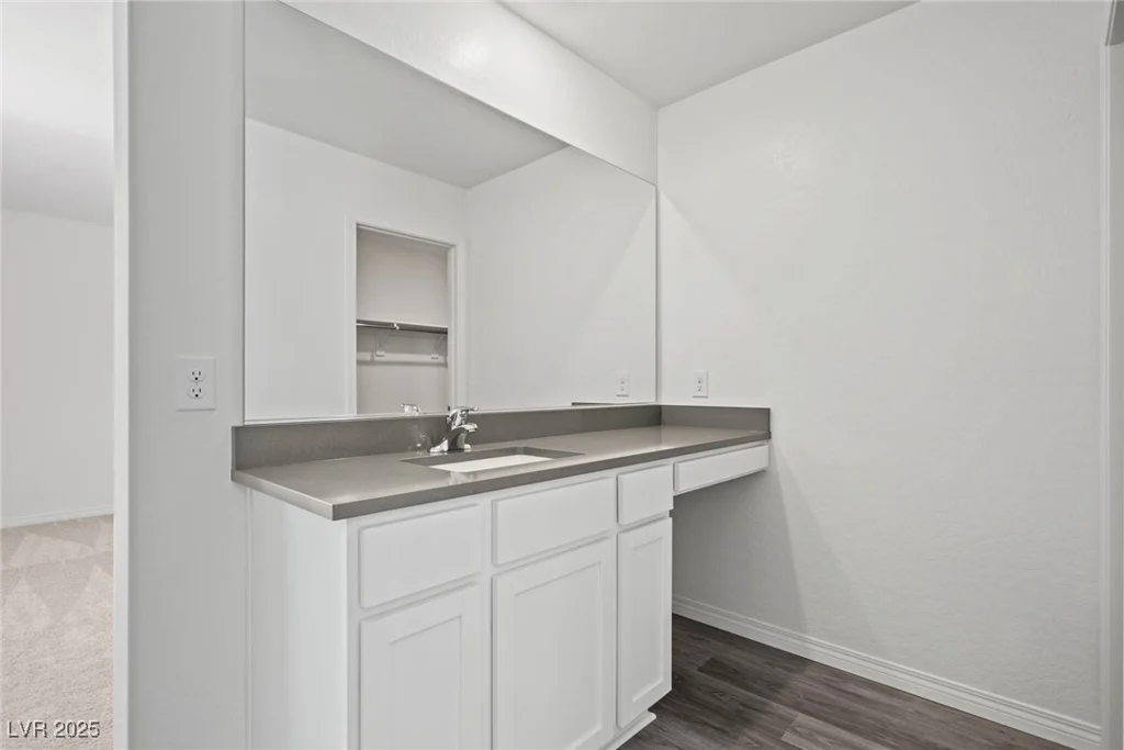 1656 Desert Path, North Las Vegas, NV 89032