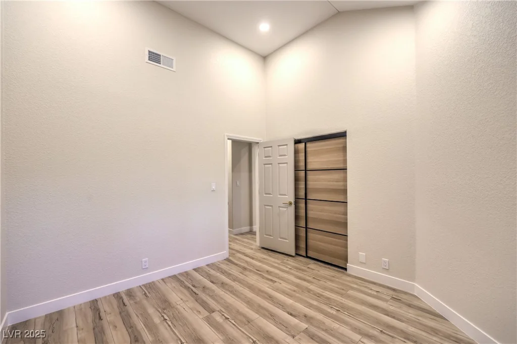 5010 Crooked Stick, Las Vegas, NV 89113