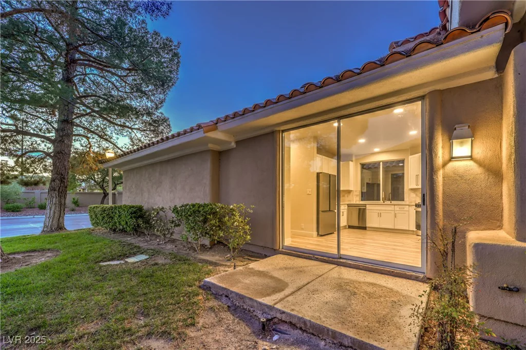 5010 Crooked Stick, Las Vegas, NV 89113