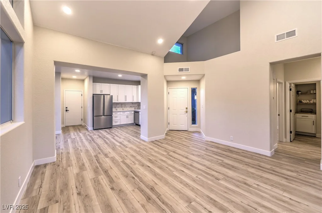 5010 Crooked Stick, Las Vegas, NV 89113