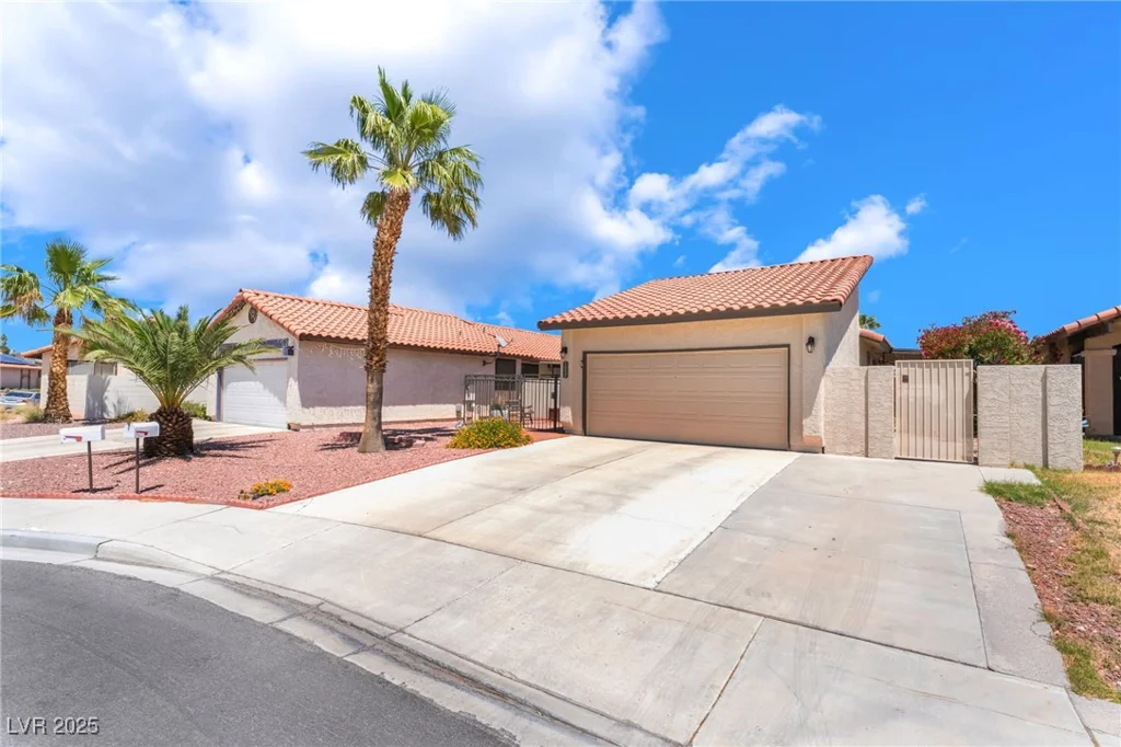 1057 Neil Armstrong, Las Vegas, NV 89145