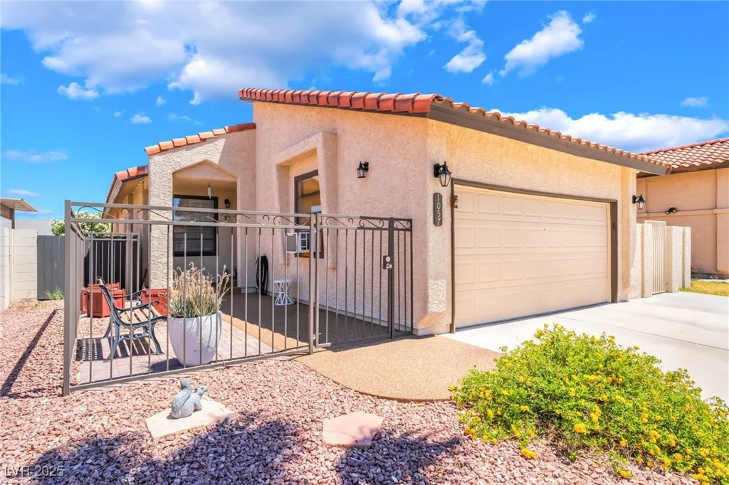 1057 Neil Armstrong, Las Vegas, NV 89145
